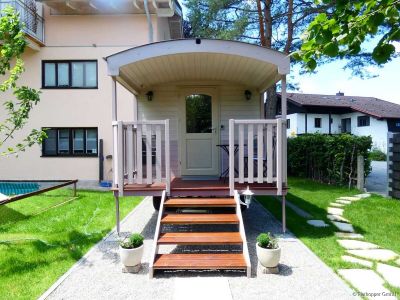 M&ouml;bliertes Apartment im Nachbau eines Nostalgiewagens in Rosenheim