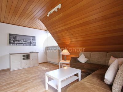 Ruhig und gr&uuml;n, gut angebunden, WLAN aktiv, PKW-Stellplatz und  Balkon!  M&uuml;lheim Grenze Essen am Naturschutzgebiet