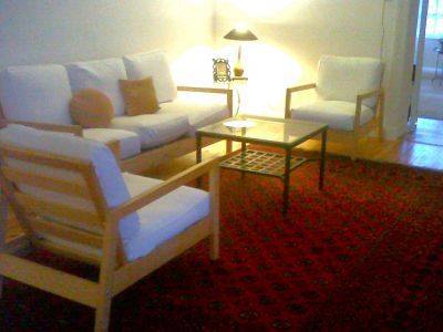 Gro&szlig;z&uuml;gige 4-Zimmer Villenetage / Etage de villa / Four-room upper floor