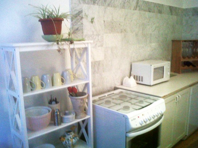 Gro&szlig;z&uuml;gige 4-Zimmer Villenetage / Etage de villa / Four-room upper floor