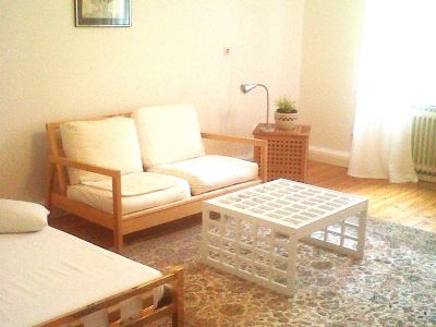 Gro&szlig;z&uuml;gige 4-Zimmer Villenetage / Etage de villa / Four-room upper floor