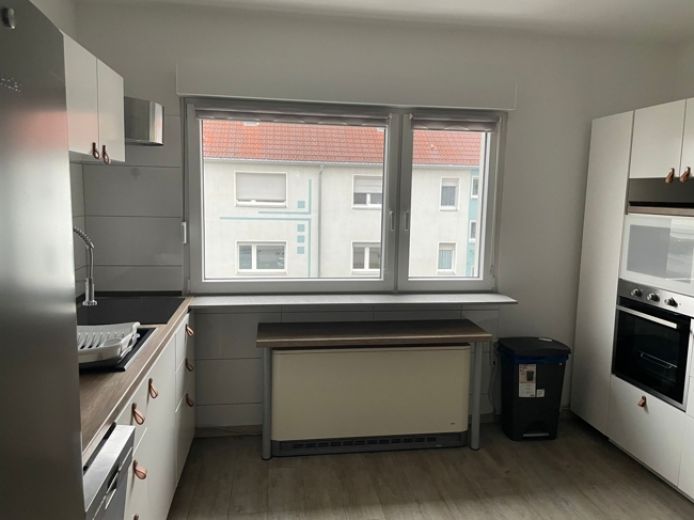 Gehobene Lage, gr&uuml;n, gut angebunden: Moderne Whg  mit Balkon, kurze Wege zur Natur und in die Stadt!