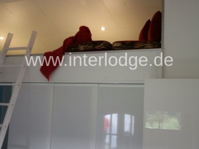 INTERLODGE M&ouml;blierte kleine Luxusvilla "Rosa II" mit Stellplatz und Gartennutzung in Neuss-Holzheim