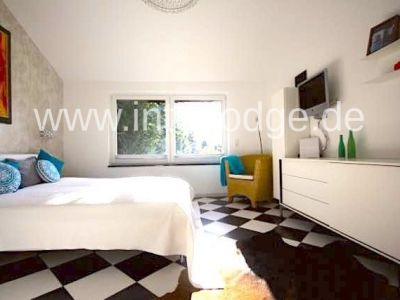 INTERLODGE M&ouml;blierte kleine Luxusvilla "Rosa II" mit Stellplatz und Gartennutzung in Neuss-Holzheim