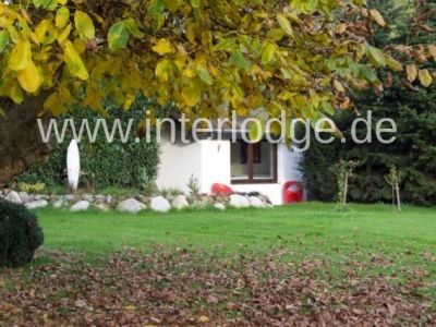 INTERLODGE M&ouml;blierte kleine Luxusvilla "Rosa II" mit Stellplatz und Gartennutzung in Neuss-Holzheim