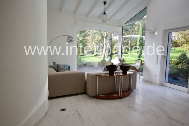 INTERLODGE freistehendes modern m&ouml;bliertes Haus,  2 Etagen mit Luxusausstattung, in Neuss-Holzheim