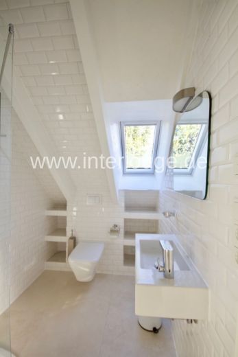 INTERLODGE freistehendes modern m&ouml;bliertes Haus,  2 Etagen mit Luxusausstattung, in Neuss-Holzheim