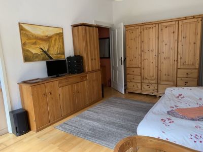 Helle Ein-Zimmer Wohnung in Berlin-Moabit befristet auf 6Monate ab August