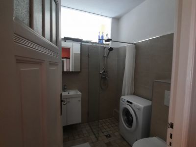Helle Ein-Zimmer Wohnung in Berlin-Moabit befristet auf 6Monate ab August