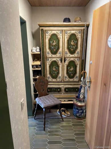 M&ouml;blierte 2-Zimmer-Wohnung mit Balkon in Bergen