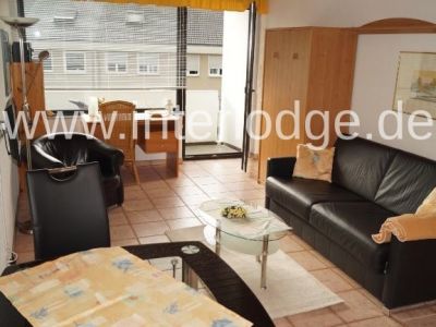 INTERLODGE Helles, modern m&ouml;bliertes Apartment mit Balkon in Dortmund-Oespel