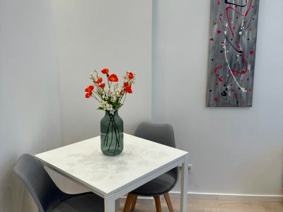 F&uuml;rstenwall: komplett saniertes 2-Zimmer-Apartment