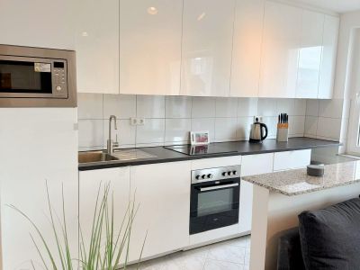 2-Zimmer Wohnung mit Balkon in Parallel-Stra&szlig;e zur K&ouml;nigsallee