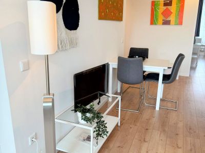 2-Zimmer Wohnung mit Balkon in Parallel-Stra&szlig;e zur K&ouml;nigsallee