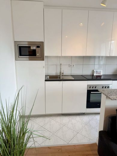2-Zimmer Wohnung mit Balkon in Parallel-Stra&szlig;e zur K&ouml;nigsallee