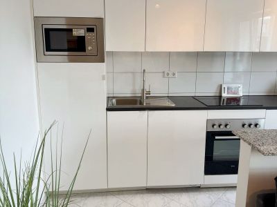 2-Zimmer Wohnung mit Balkon in Parallel-Stra&szlig;e zur K&ouml;nigsallee