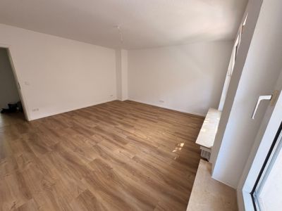 R&uuml;ttenscheider Stern! Sonnige 3 Zimmer Wohnung mit Balkon und Loggia - frisch renoviert -