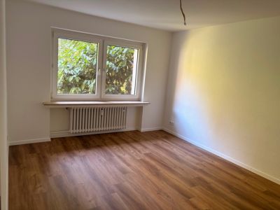 R&uuml;ttenscheider Stern! Sonnige 3 Zimmer Wohnung mit Balkon und Loggia - frisch renoviert -