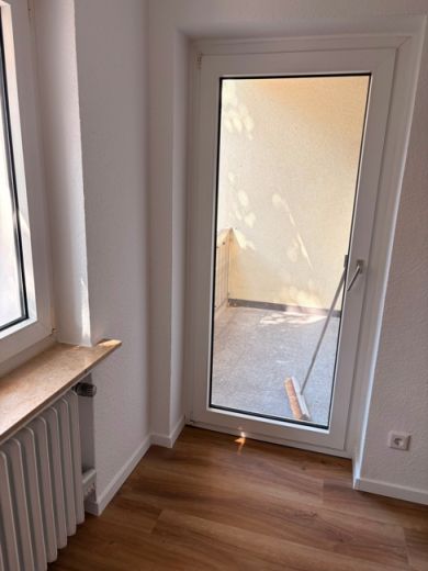 R&uuml;ttenscheider Stern! Sonnige 3 Zimmer Wohnung mit Balkon und Loggia - frisch renoviert -