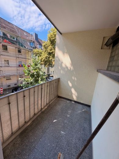 R&uuml;ttenscheider Stern! Sonnige 3 Zimmer Wohnung mit Balkon und Loggia - frisch renoviert -