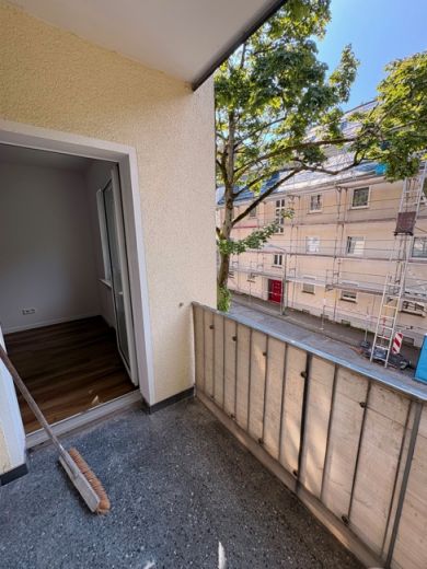 R&uuml;ttenscheider Stern! Sonnige 3 Zimmer Wohnung mit Balkon und Loggia - frisch renoviert -