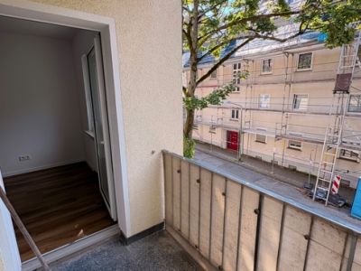 R&uuml;ttenscheider Stern! Sonnige 3 Zimmer Wohnung mit Balkon und Loggia - frisch renoviert -