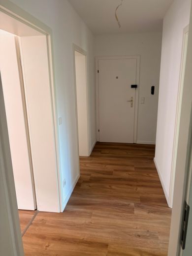 R&uuml;ttenscheider Stern! Sonnige 3 Zimmer Wohnung mit Balkon und Loggia - frisch renoviert -