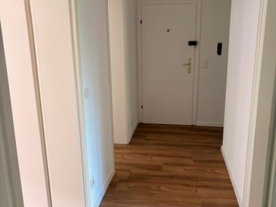 R&uuml;ttenscheider Stern! Sonnige 3 Zimmer Wohnung mit Balkon und Loggia - frisch renoviert -