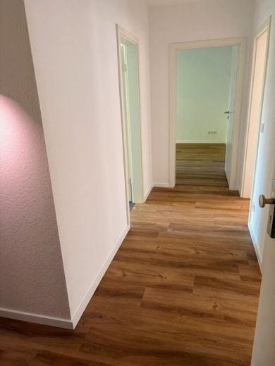R&uuml;ttenscheider Stern! Sonnige 3 Zimmer Wohnung mit Balkon und Loggia - frisch renoviert -