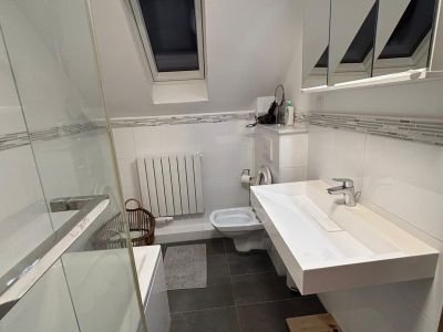 Exklusives m&ouml;bliertes Einfamilienhaus in K&ouml;ln
