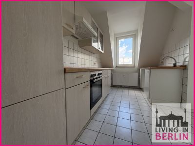 Gem&uuml;tliche Dachgeschosswohnung in Zehlendorf - Befristet!