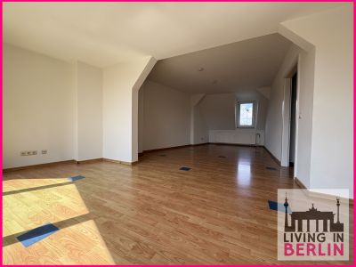 Gem&uuml;tliche Dachgeschosswohnung in Zehlendorf - Befristet!