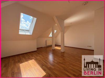 Gem&uuml;tliche Dachgeschosswohnung in Zehlendorf - Befristet!