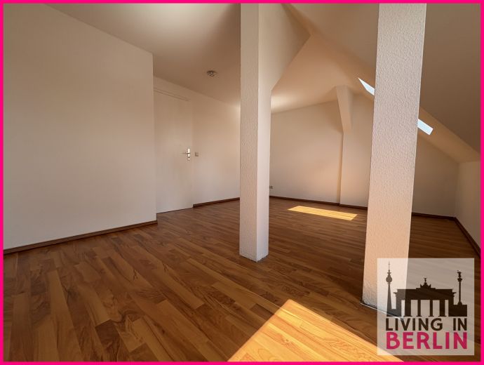 Gem&uuml;tliche Dachgeschosswohnung in Zehlendorf - Befristet!