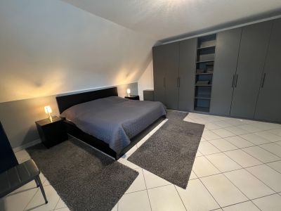 Gro&szlig;z&uuml;giges Wohnen auf Zeit: M&ouml;bliertes 3-Zimmer-Apartment in Bestlage M&uuml;ngersdorf 3- 12 Monate ab sofort