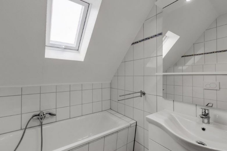 Gro&szlig;z&uuml;giges Wohnen auf Zeit: M&ouml;bliertes 3-Zimmer-Apartment in Bestlage M&uuml;ngersdorf 3- 12 Monate ab sofort