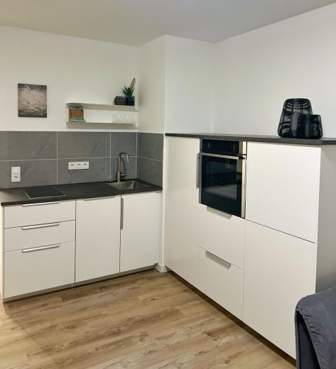 Stilvolles Ambiente, Zentrale Lage: Ihr neues Zuhause in einer luxuri&ouml;s sanierten Wohnung