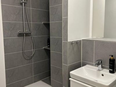 Stilvolles Ambiente, Zentrale Lage: Ihr neues Zuhause in einer luxuri&ouml;s sanierten Wohnung