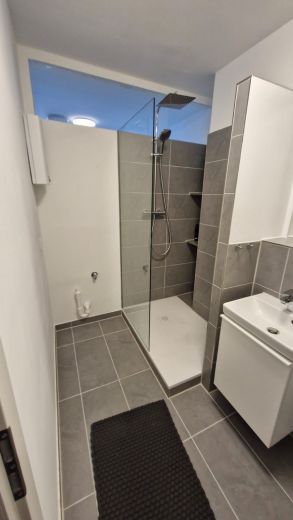 Stilvolles Ambiente, Zentrale Lage: Ihr neues Zuhause in einer luxuri&ouml;s sanierten Wohnung