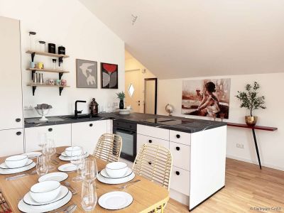 M&ouml;blierte 2-Zimmer-Wohnung mit Dachterrasse in Rosenheim