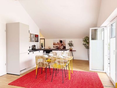 M&ouml;blierte 2-Zimmer-Wohnung mit Dachterrasse in Rosenheim