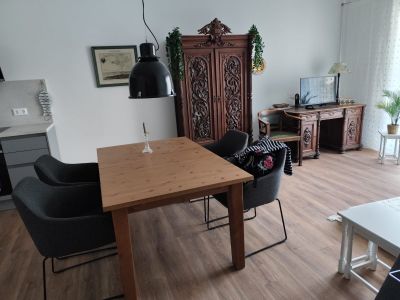 Sch&ouml;ne m&ouml;blierte 2-ZImmerwohnung