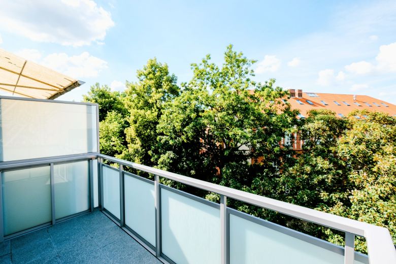 Bilk: stilvolle 2-Zimmer Wohnung mit Terrasse
