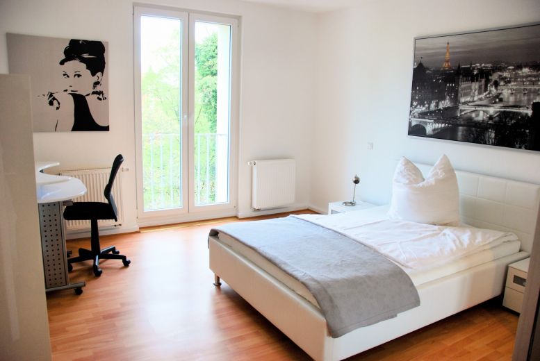 Bilk: stilvolle 2-Zimmer Wohnung mit Terrasse