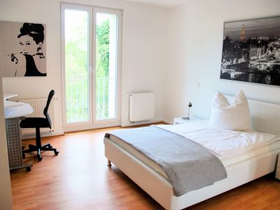 Bilk: stilvolle 2-Zimmer Wohnung mit Terrasse