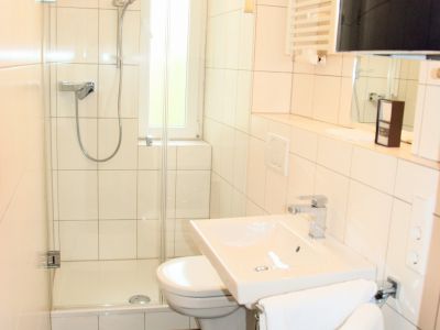 Bilk: stilvolle 2-Zimmer Wohnung mit Terrasse