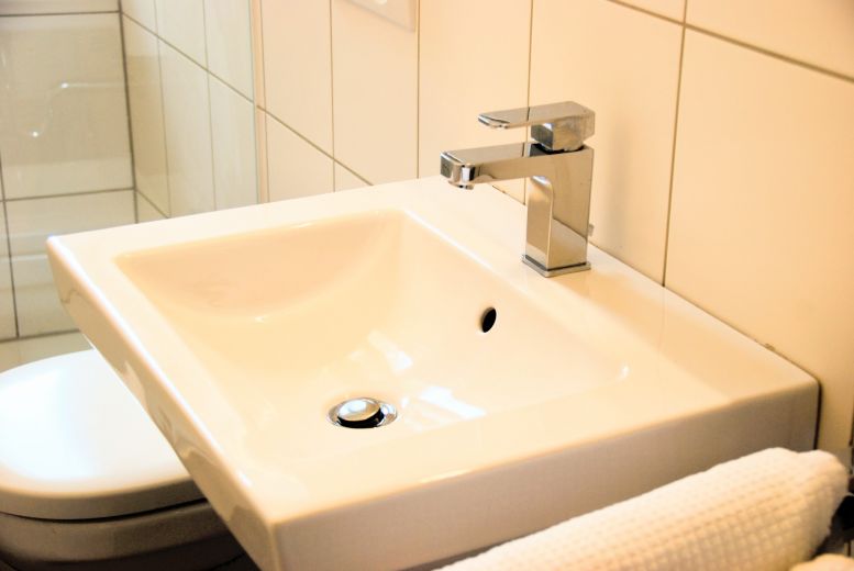 Bilk: stilvolle 2-Zimmer Wohnung mit Terrasse