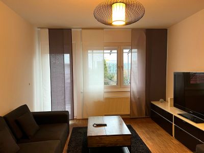 Hafen: moderne 3-Zimmer-Wohnung mit Balkon
