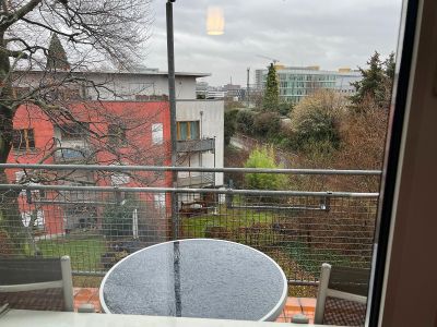 Hafen: moderne 3-Zimmer-Wohnung mit Balkon
