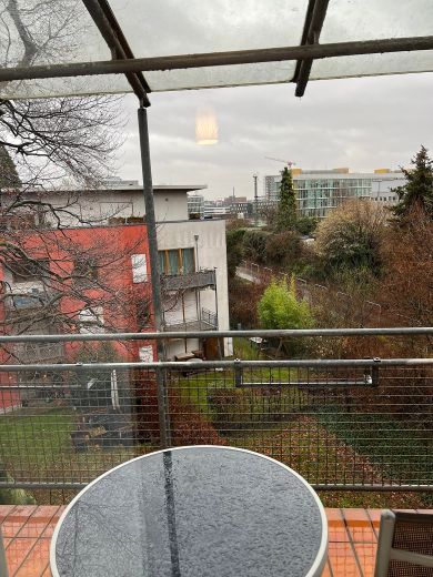 Hafen: moderne 3-Zimmer-Wohnung mit Balkon